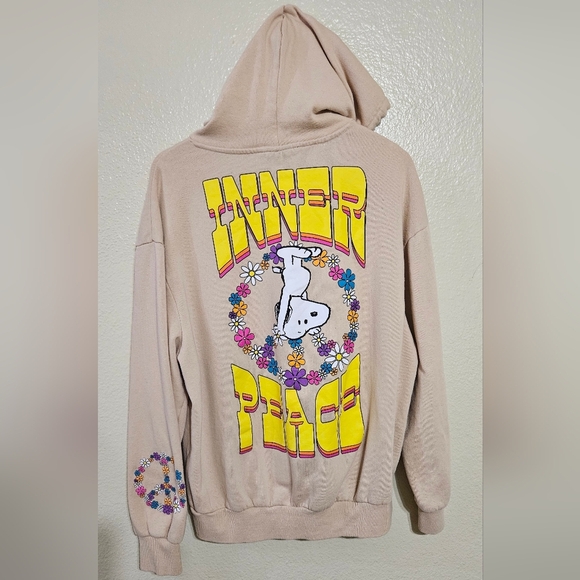 Peanuts Tan Boxy Graphic Sweatshirt - Picture 14 of 14